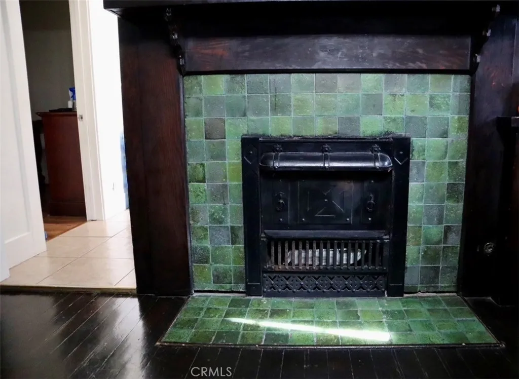 1228 S Catalina Street, Los Angeles, California 90006 home-pic-2